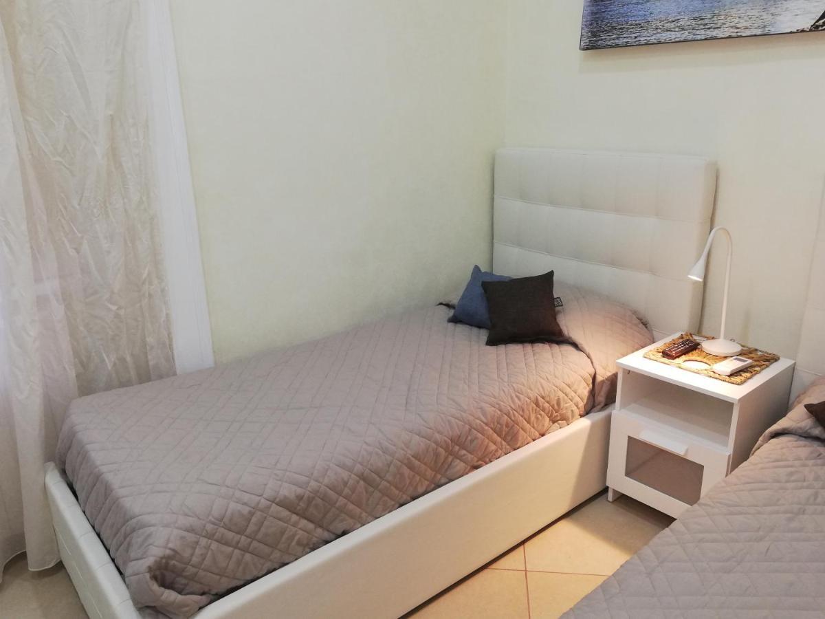 Bed and Breakfast La Dolce Dimora à Naples Extérieur photo